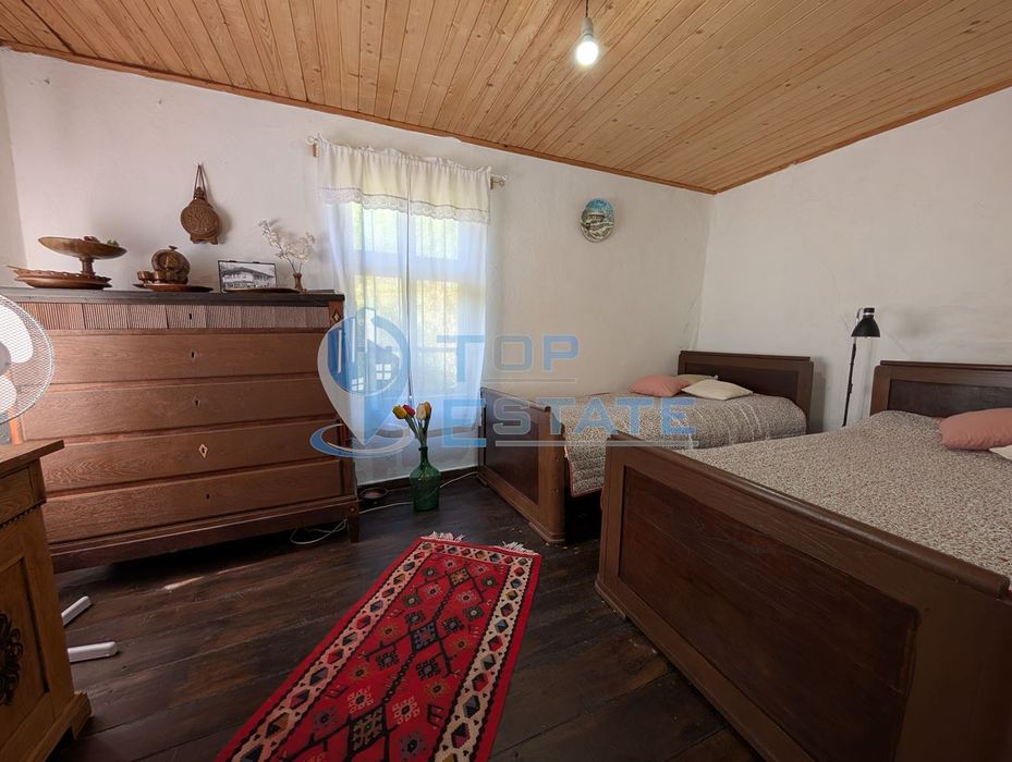 Автентична реновирана къща в град Елена