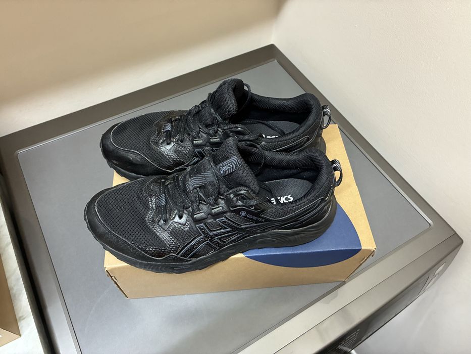 Спортни обувки Asics