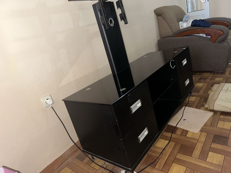 Подставка для телевизора