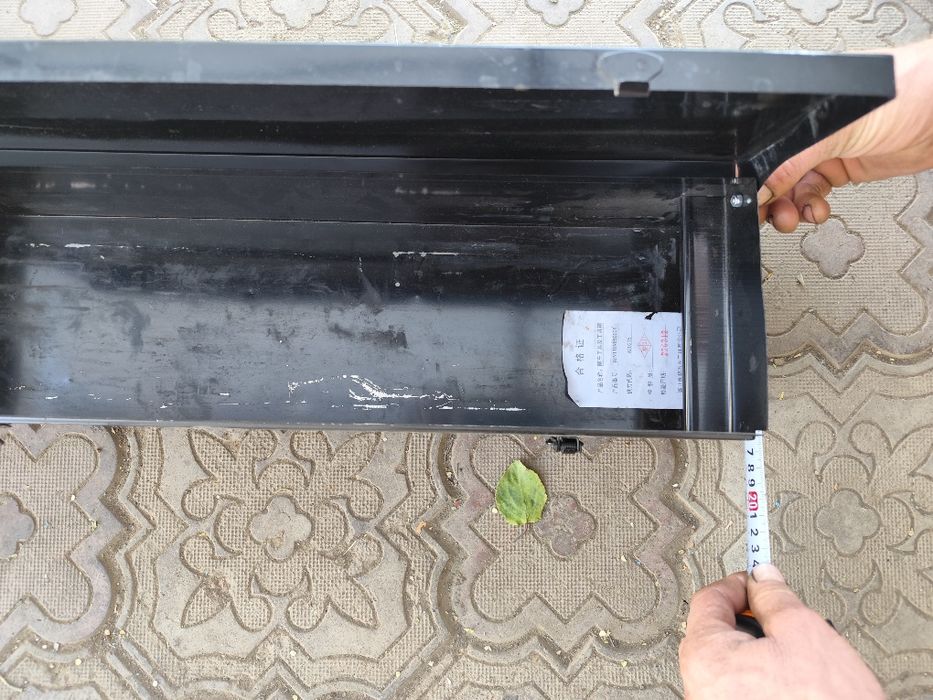 Металлический ящик для инструментов