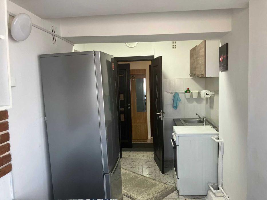 Inchiriez garsoniera decomandata in Craiova, langa Liceul Titulescu