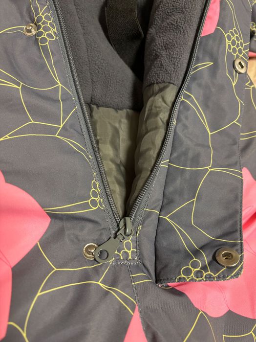 Зимний комбинезон для девочки.