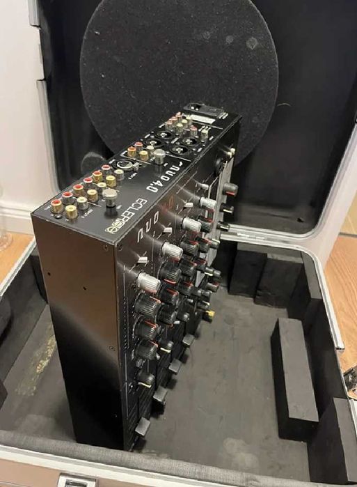 mixer audio pentru DJ Ecler Nou 4.0 analogic, în stare foarte bună!