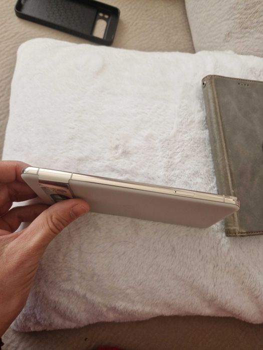 Google pixel 8 pro porcelain