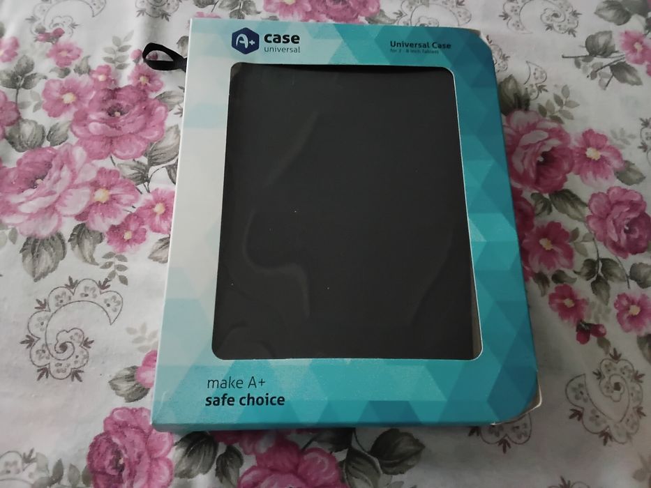 Vând Husă Tabletă de 7-8 Ingh Nouă