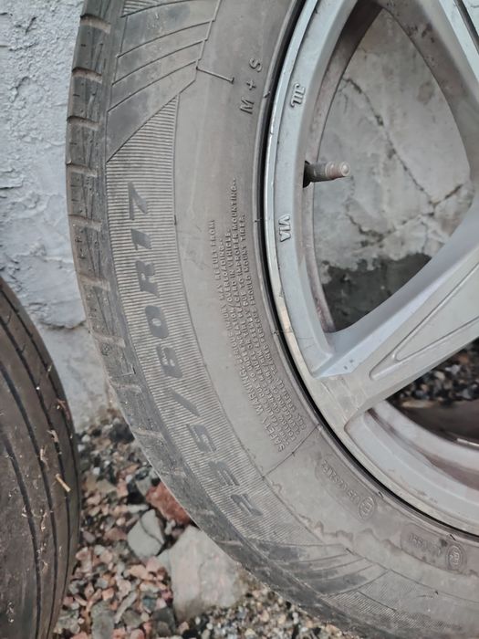 Продаётся шины с титановыми дисками