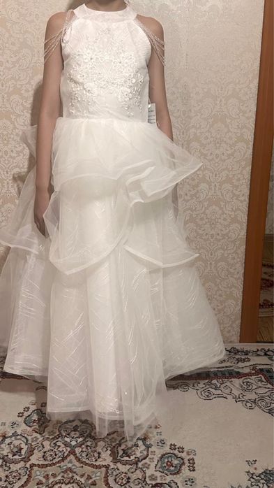 Платье бальное на 8-9 лет