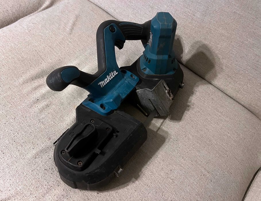 Makita DPB181 Fierastrau cu banda 18V LXT profesional