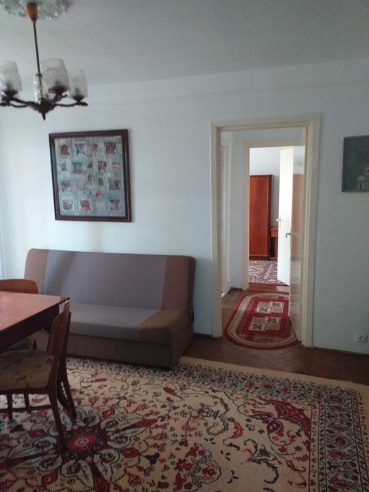 Pf. inchiriez ap. 2 camere semidecomandat in zona Podu Ros