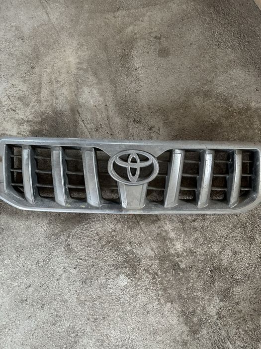 Решетка Тойота Прадо 120
