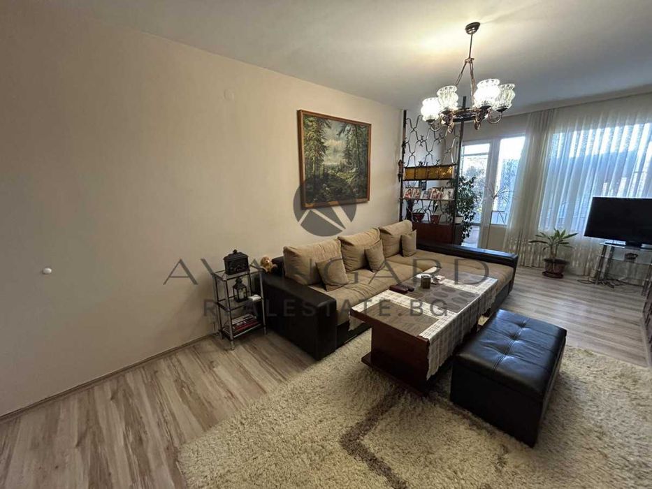 Продава се Тристаен апартамент в Пловдив, Кючук Париж - 84 кв.м за 1548 €/кв.м - Снимка #2