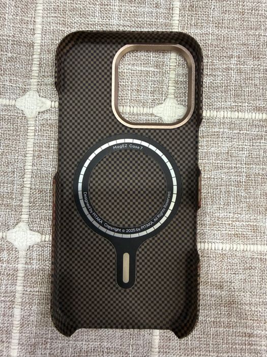 Pitaka для iPhone 16 pro