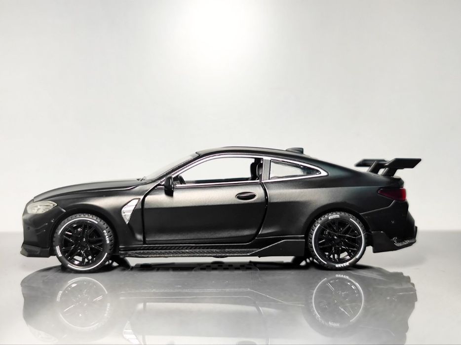 BMW M4 Металлическая железная масштабная модель - Доставка