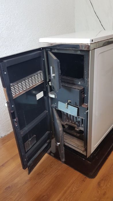 Като нова-Камина CENTRAL 23 23kw с водна риза