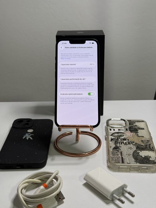 iPhone 13 Midnight impecabil 128 GB 89% 2 huse / cablu / incarcator / cutie