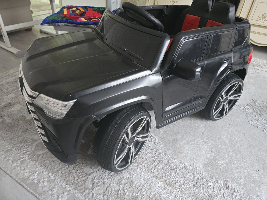 Продам детский автомобиль