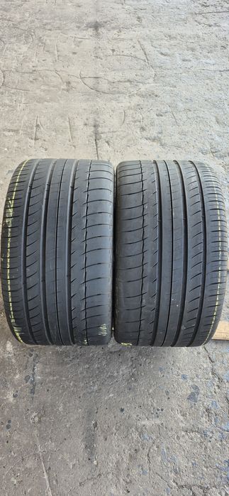 2 anvelope vara Michelin 305/30/19.Pretul este pe bucata.