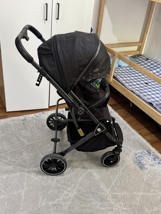 Продам коляска прогулочная легкая