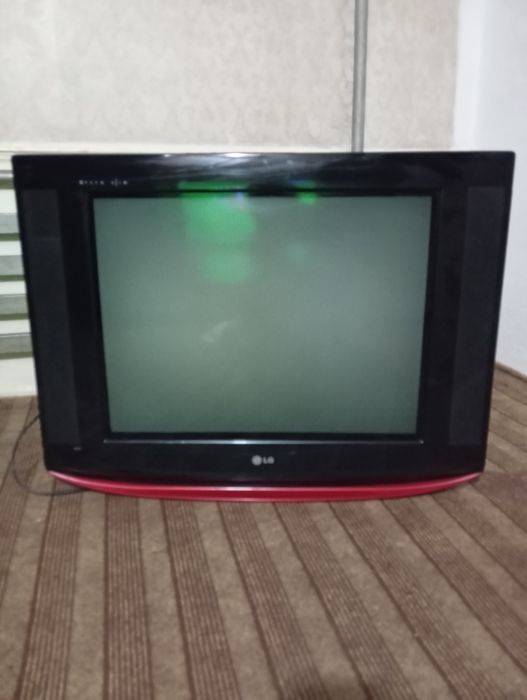Телевизор старий