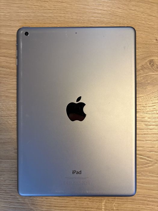 Apple iPad Air 1 (A1474) – БЕЗ iOS, за части или ремонт
