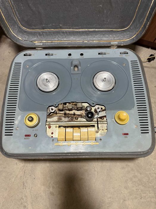 Ламповый магнитофон "Тембр"