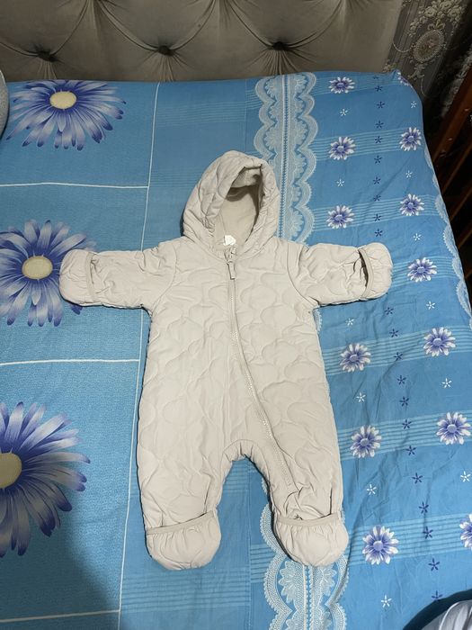 Продам абсолютно новый детский комбинезон фирменный