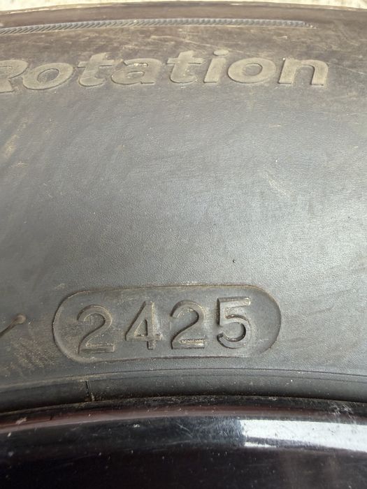 Jante Dezent TR black 17” cu anvelope iarna Hankook