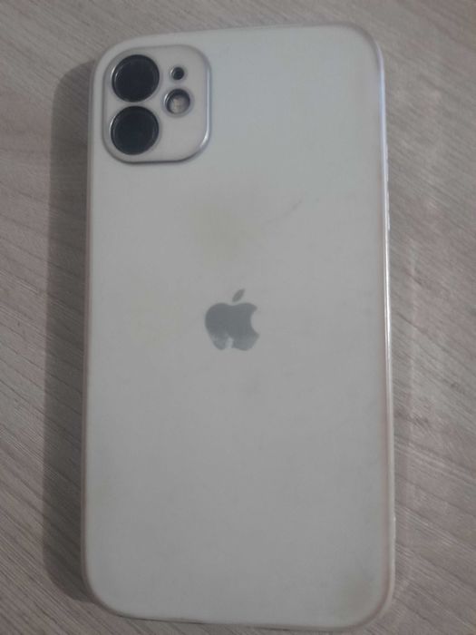 Продаю Айфон 11 Легенда