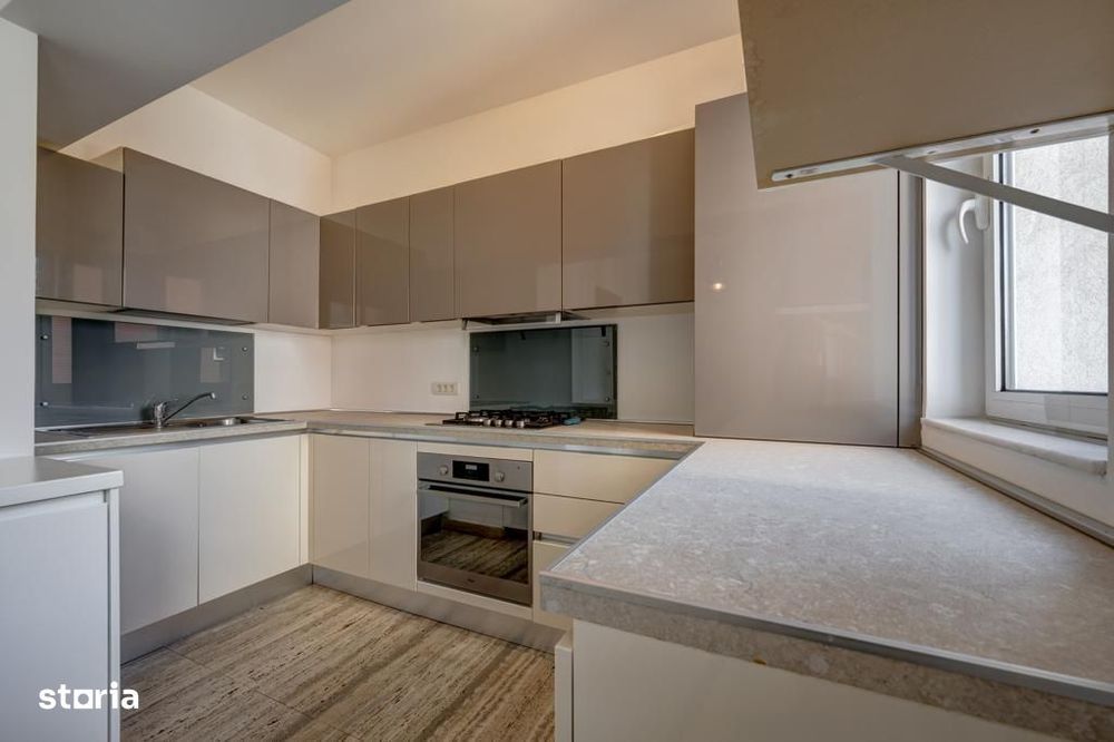 Apartament 3 camere + parcare Polona/Dacia