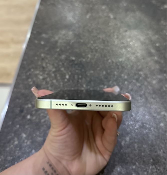 Iphone 15 Plus  с гаранция