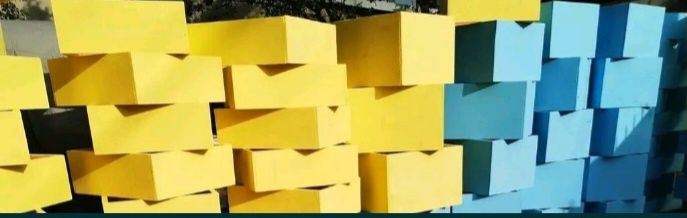 Caturi  pentru  stupi pe 10 sau 12 rame