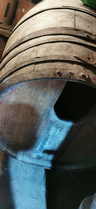 Vând butie vin de 1500 litri