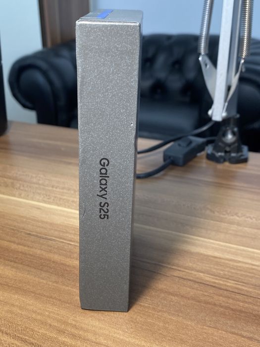 Samsung Galaxy S25• 128 GB • Navy