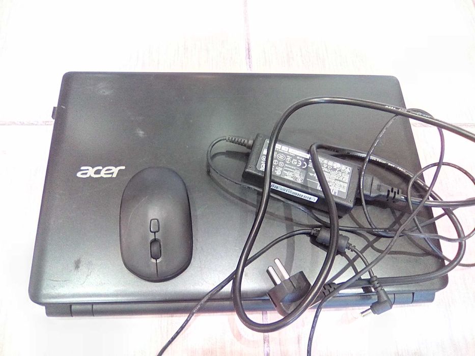 Лаптоп ACER Aspire E1-572 - 4 процесора