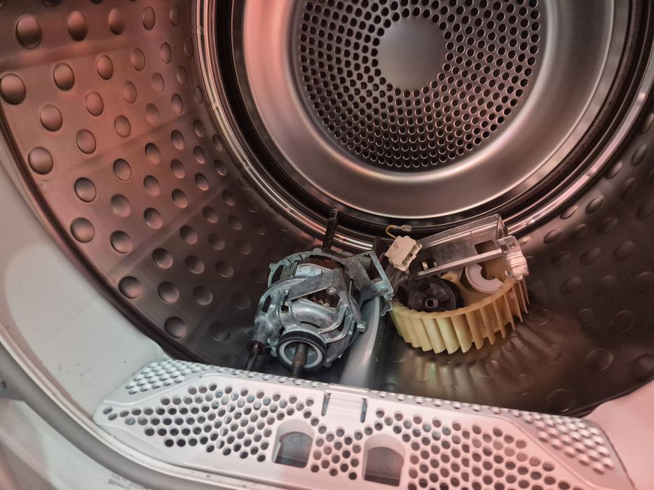 Сушилня AEG термопомпа