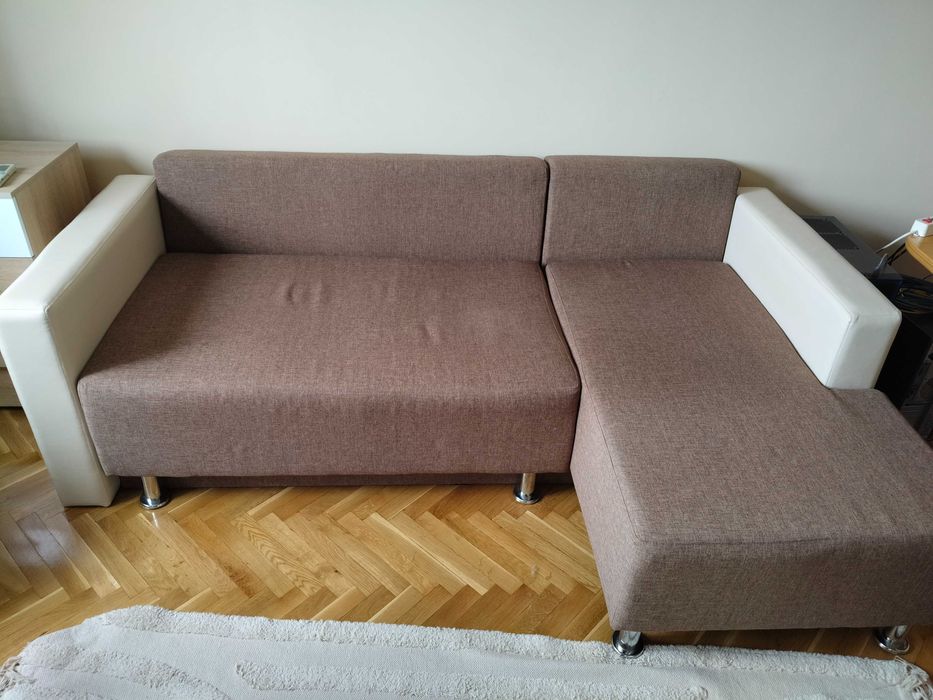 Разтегателен диван