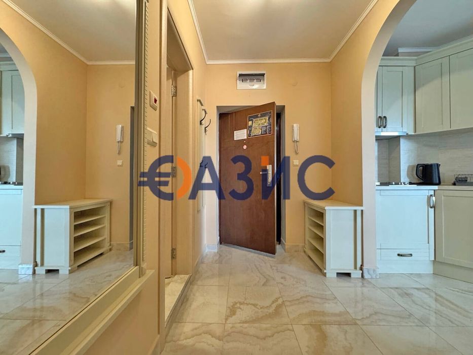Продава се Двустаен апартамент в Несебър - 68 кв.м за 975 €/кв.м - Снимка #12