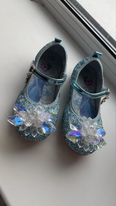 Продам туфельки принцессы
