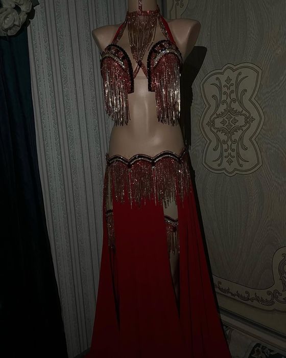 Arabiski kastyum. Arabcha raqs kiyimi