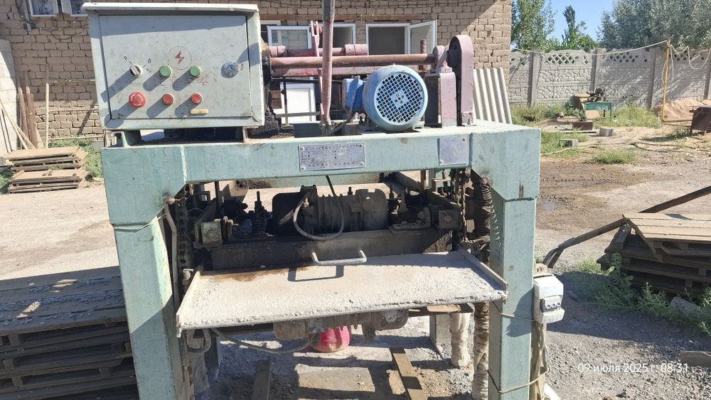 Шлакаблок (Shlakablok ) апарат сотилади