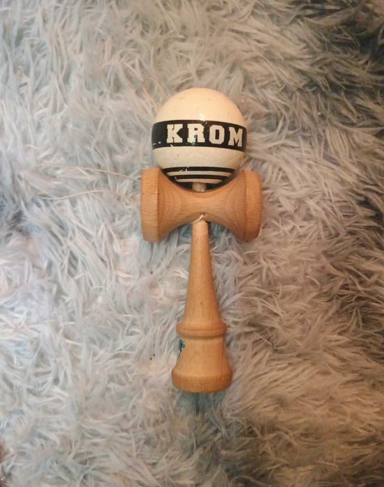 Kendama Krom Strogo