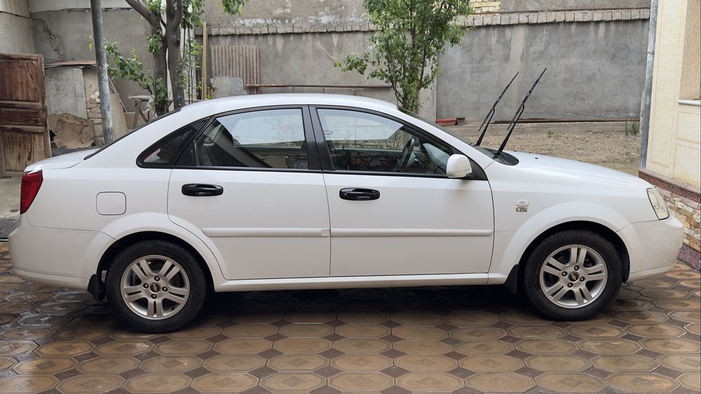 Продаю LACETTI, 1,8, 2011г.
