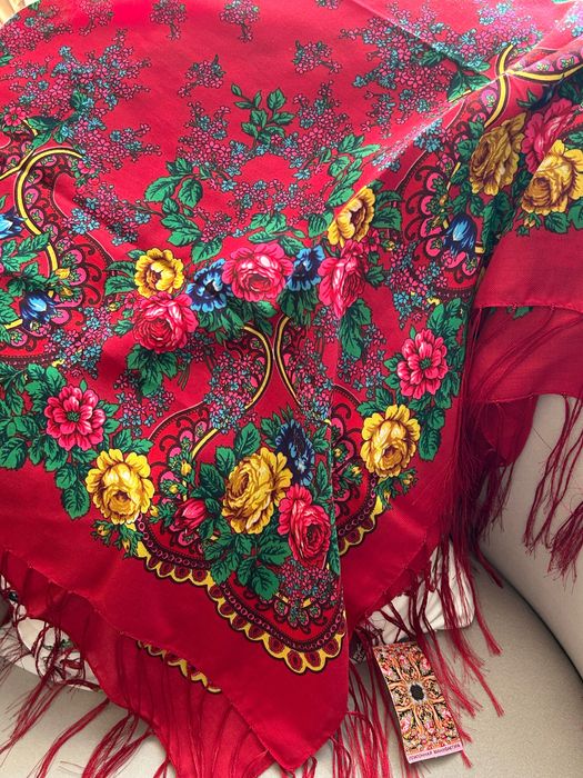 Чисто нов  вълнен руски шал