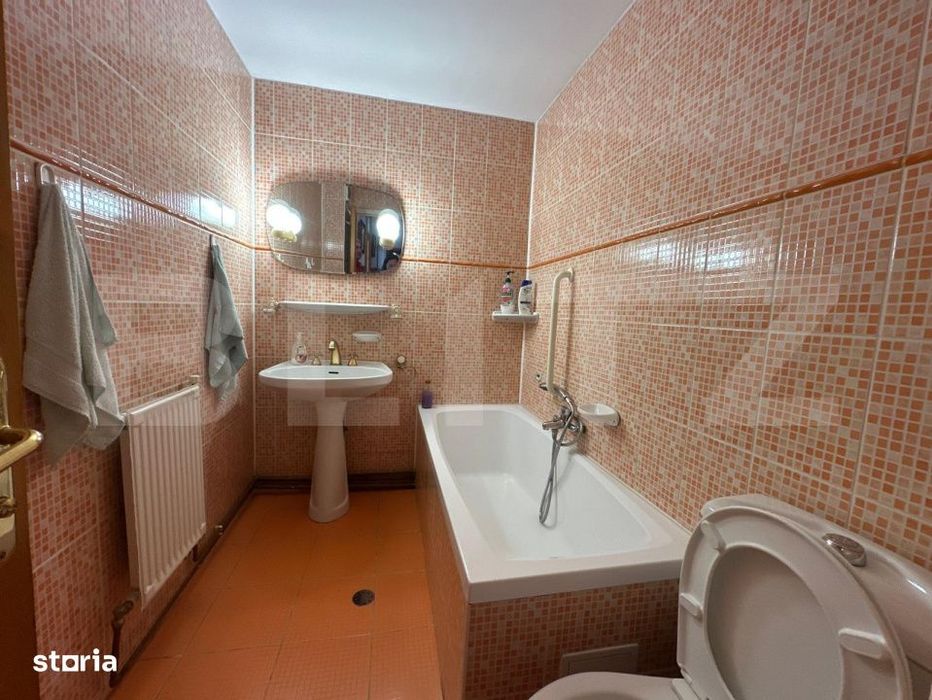 Apartament 4 camere, 100 mp, 2 parcari + 2 boxe, etaj 1, zona Noua - B — fotografia 3