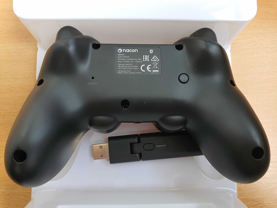 Controller Nacon pentru PS4 wireless