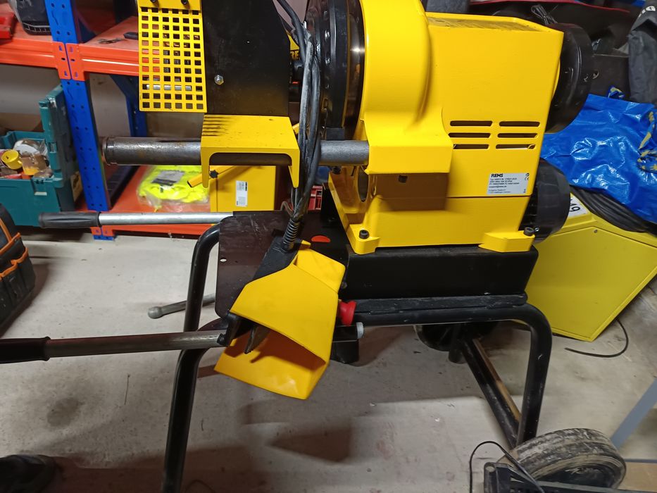 Rems cento due dispozitiv de tăiat țeavă metalică