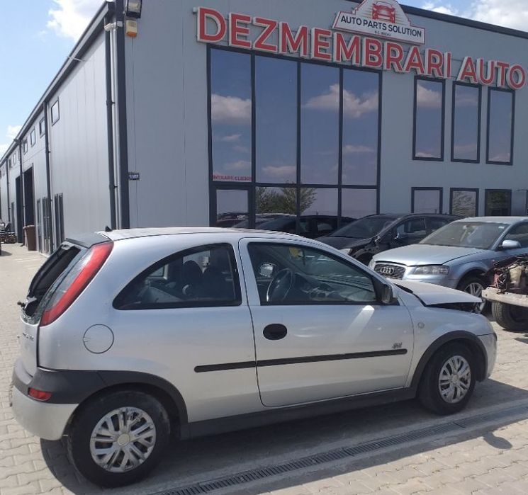 Dezmembram Opel Corsa C,1.2 S,an fabricatie 2003