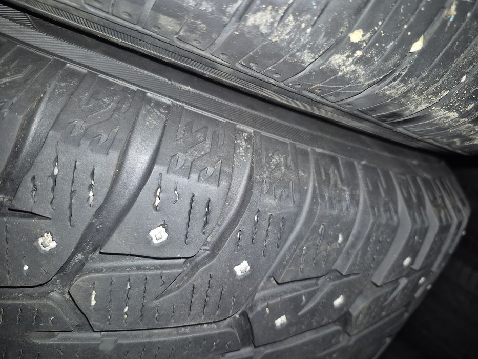 225х70r16 Yokohama  ice guard