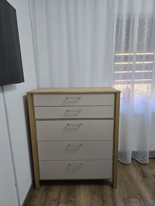 Comodă nouă, cu sertare