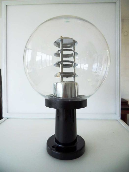 Паркова сфера, осветително тяло.